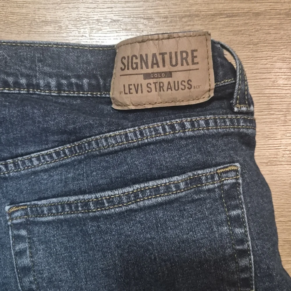 ​Signature Levi Strauss Mens Relaxed Fit Dark Wash Jeans 36x27 Hemmed
